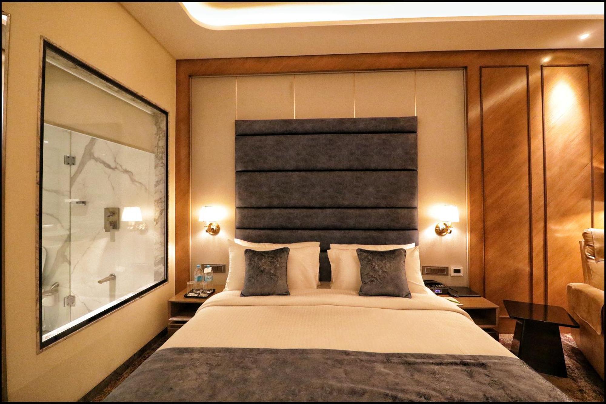 Sayaji Pune 5*